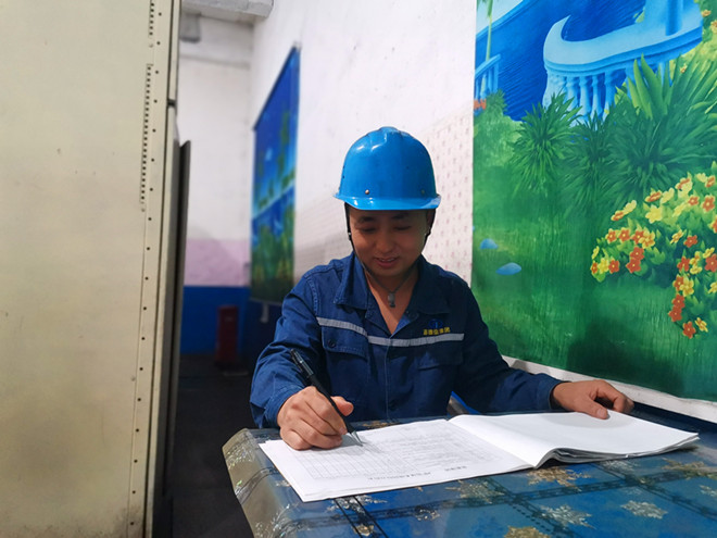 1626916899979145.jpg 新時(shí)代下可愛的人1_副本.jpg